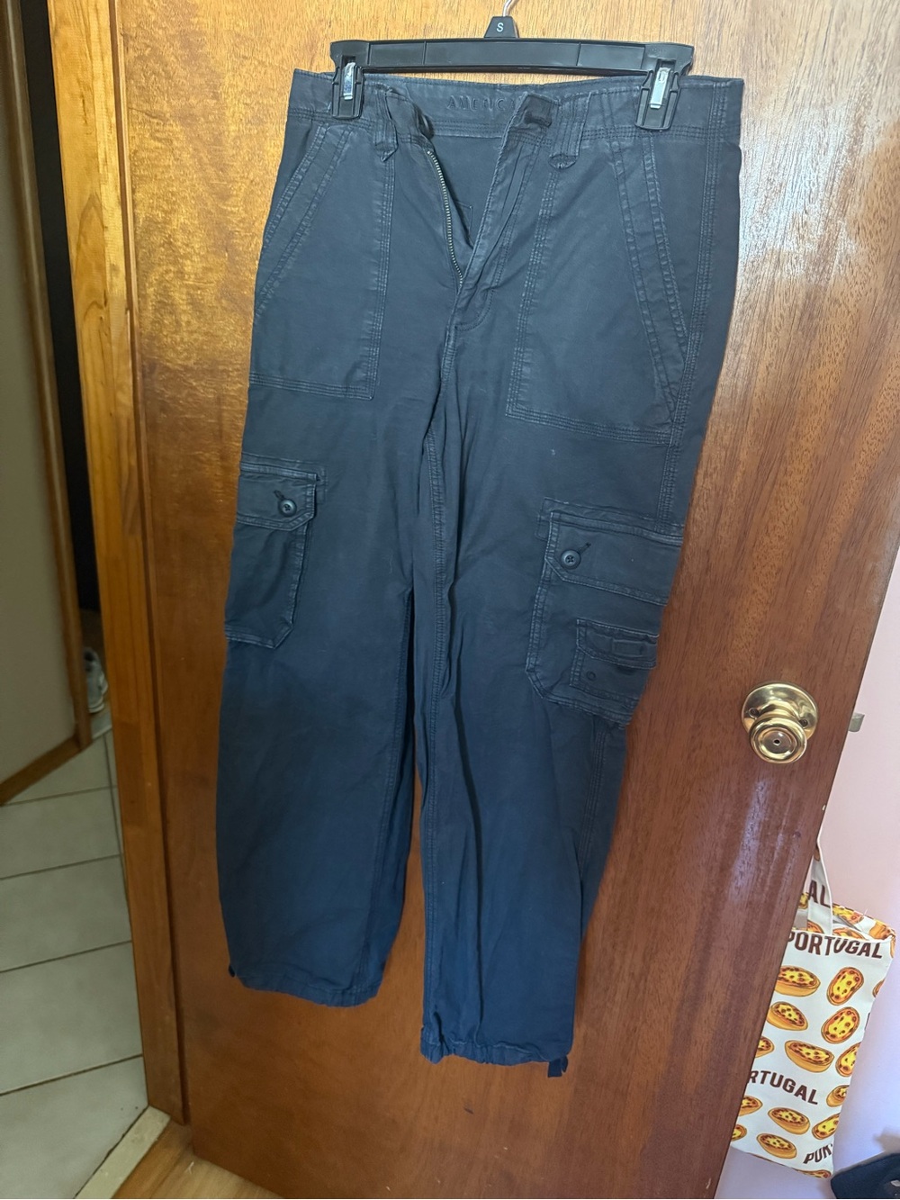 American Eagle Black Cargo Pants